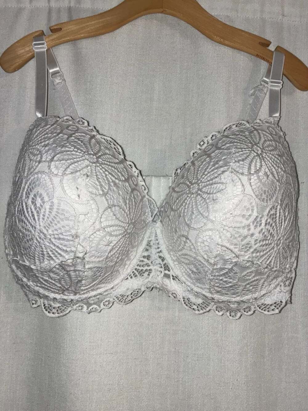 Pure Beauty Rene Rofe White Lace Underwire Bra Size 44DD